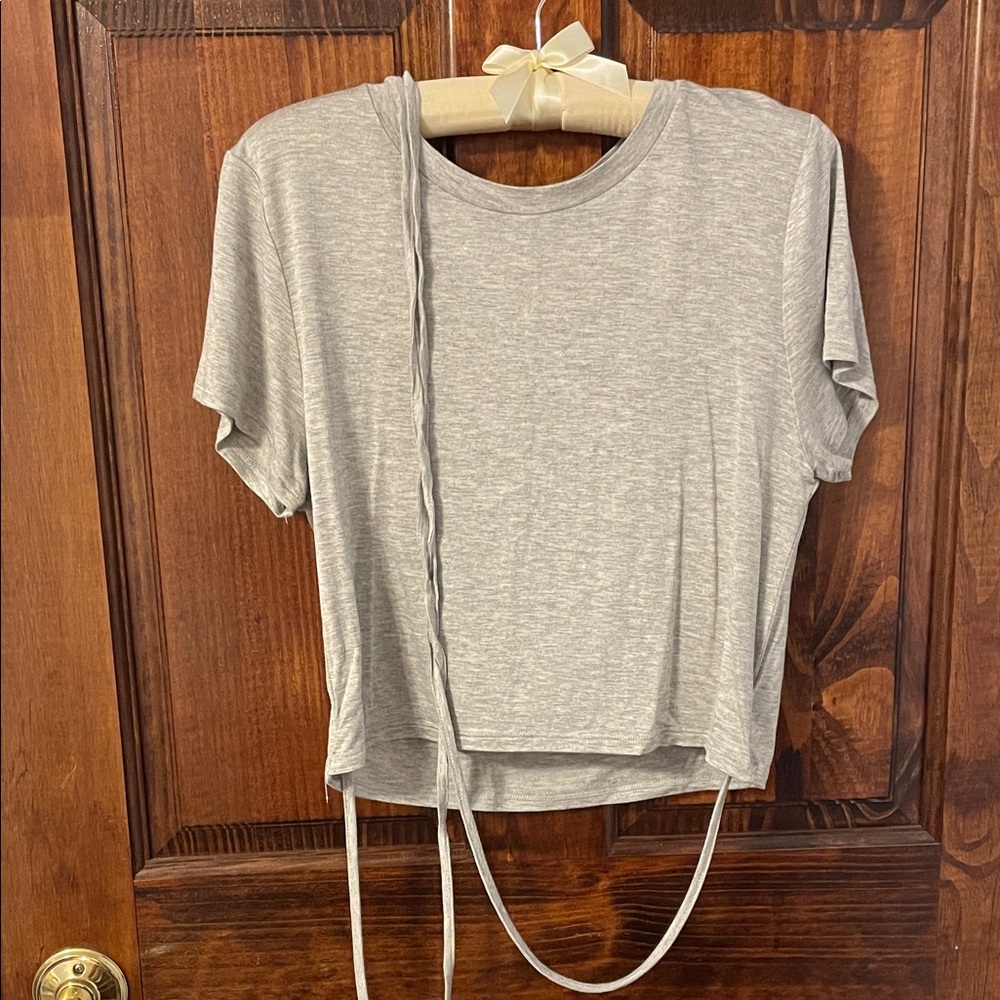 American Eagle Outfitters Light Gray Short Sleeve Tee